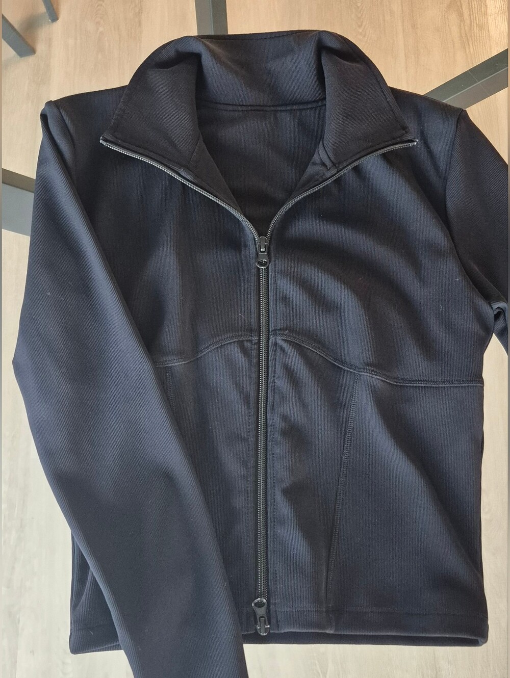 Hoaka - Black Lined Active Vest